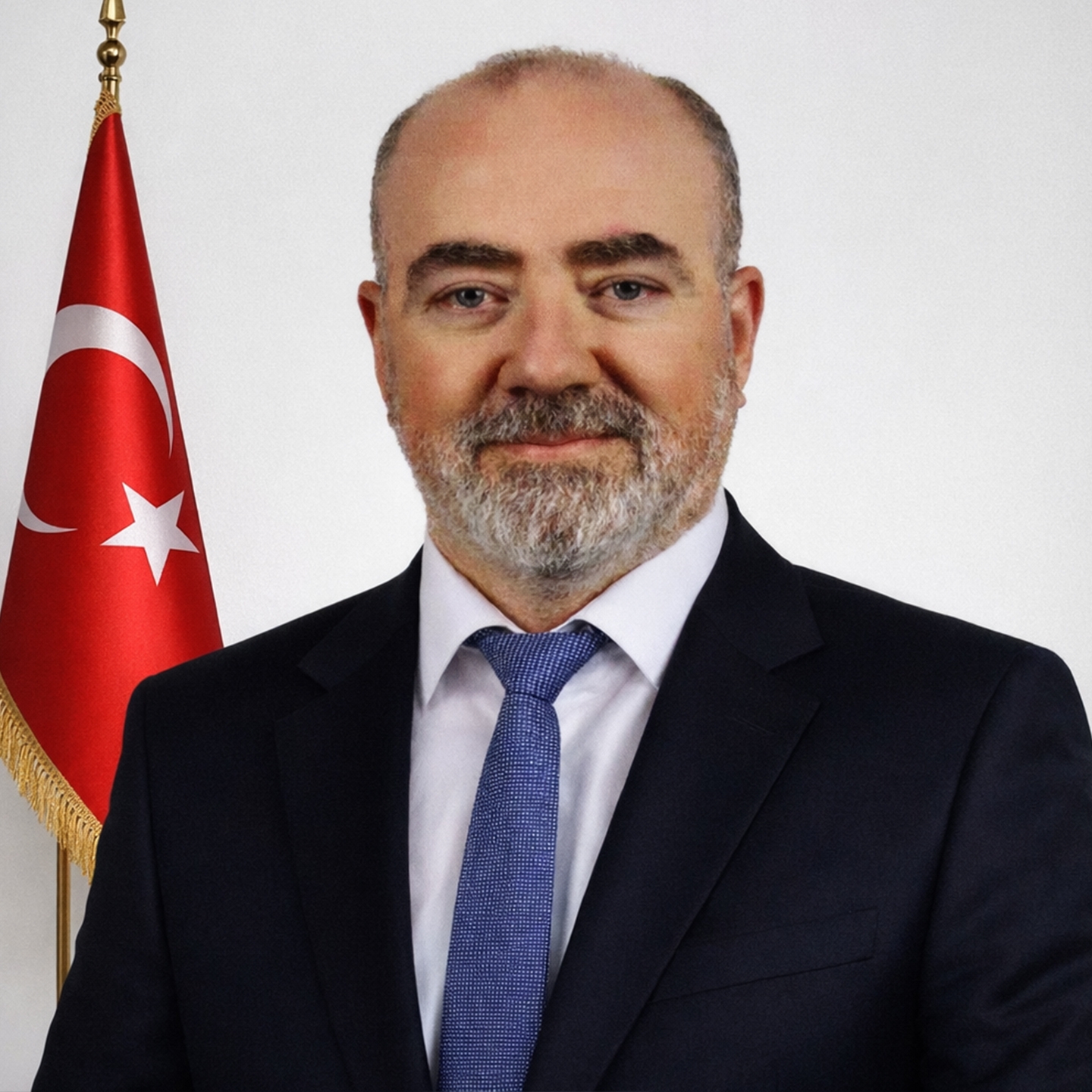 Gözlükçü Özkan UĞUR